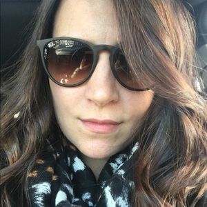 Meet your Posher, Allison